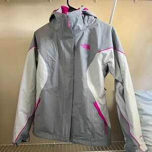 Vintage Women’s Northface Triclimate Ski Jacket with Removable Fleece Lining
